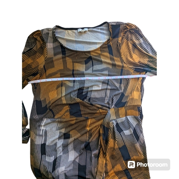 Long Sleeved, Cuffed Top. Size X. Brown/Black/White. Laura Plus - Picture 5 of 10